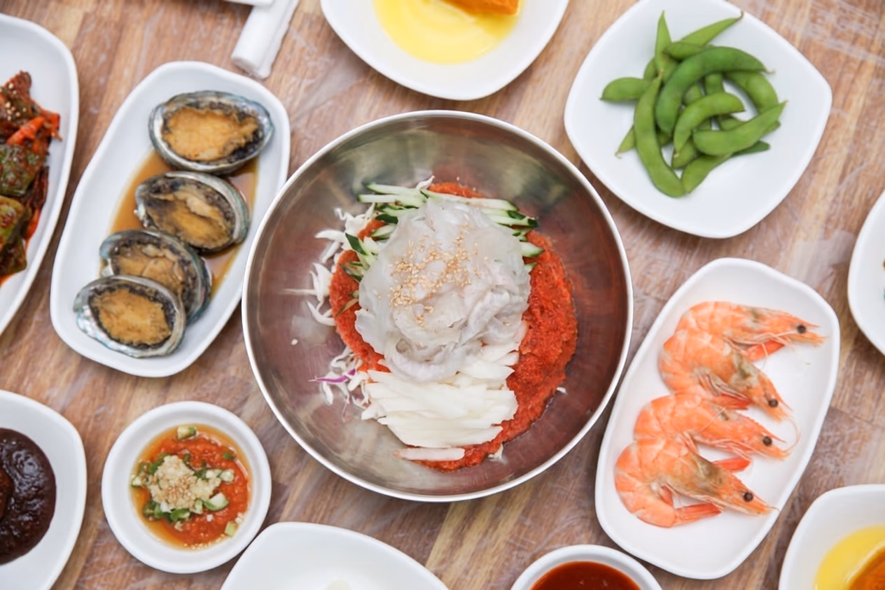 수정횟집 자갈치해안로 시그니처 메뉴 釜山式水拌魚生, 清涼消暑的夏日美味