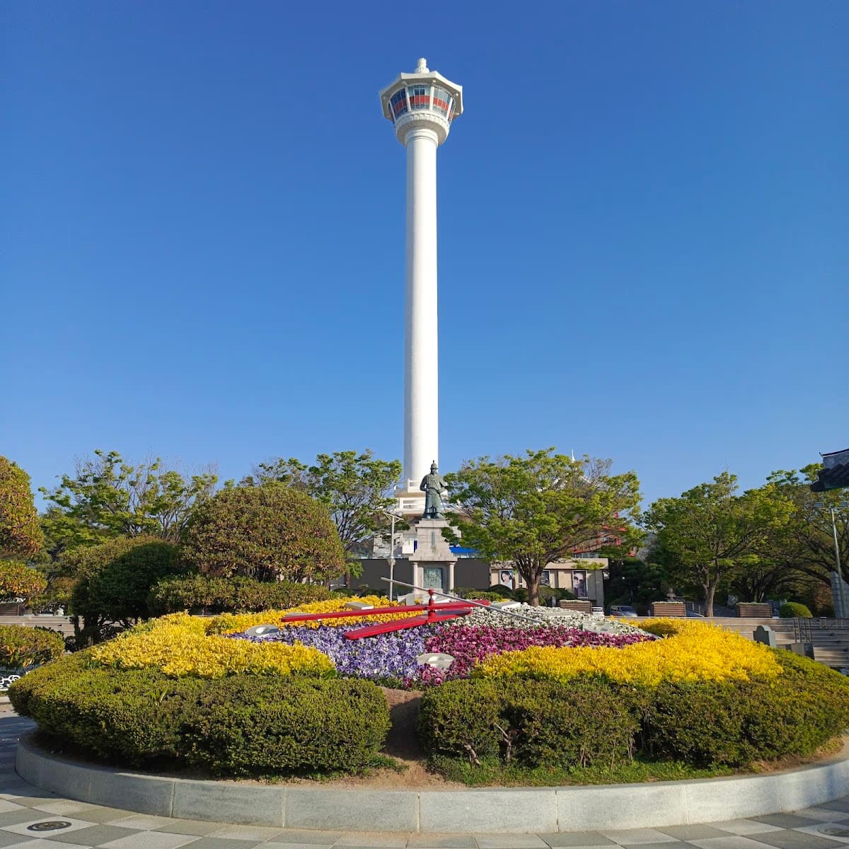 용두산공원 부산타워 — 360도 부산 전망