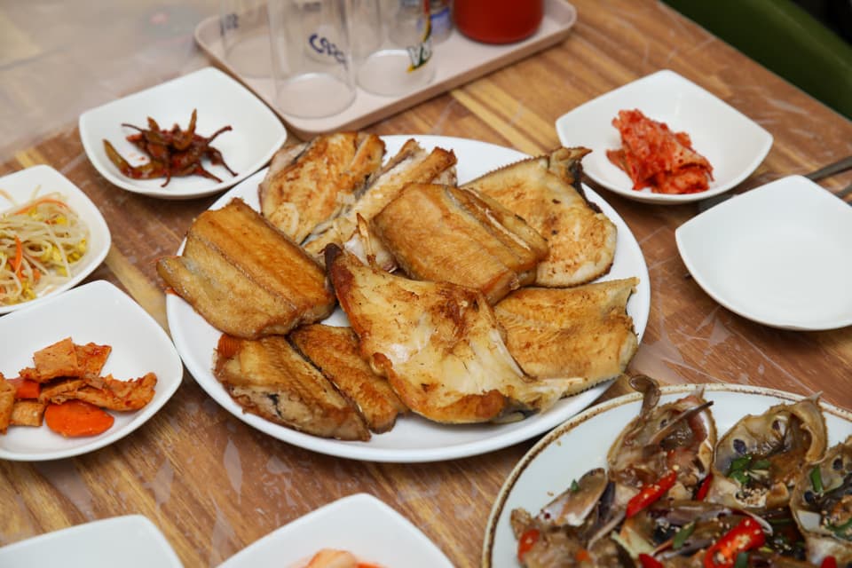 Sashimi set meal for one, live fish, banchan, rice, bone broth
