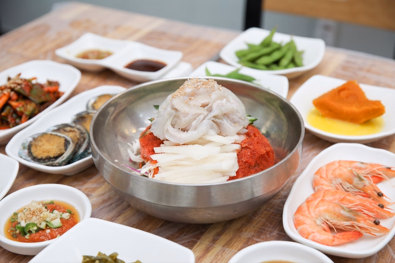 Busan mulhoe, Korea's Spicy Cold Raw Fish Soup, The Complete Guide (1/10)