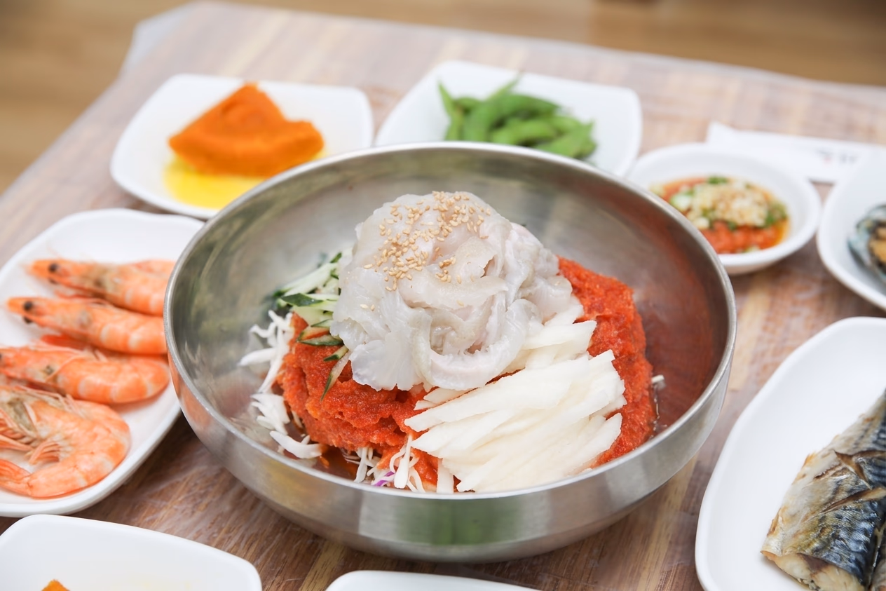 Busan mulhoe, Korea's Spicy Cold Raw Fish Soup, The Complete Guide (8/10)
